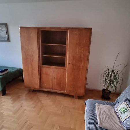 Roomsy Kolobrzeska Gdansk Bagian luar foto
