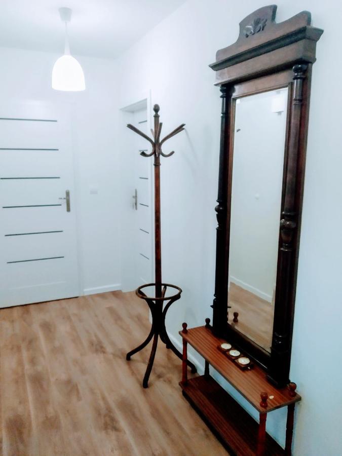Roomsy Kolobrzeska Gdansk Bagian luar foto